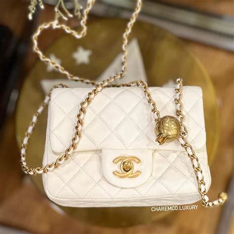 return chanel bag.